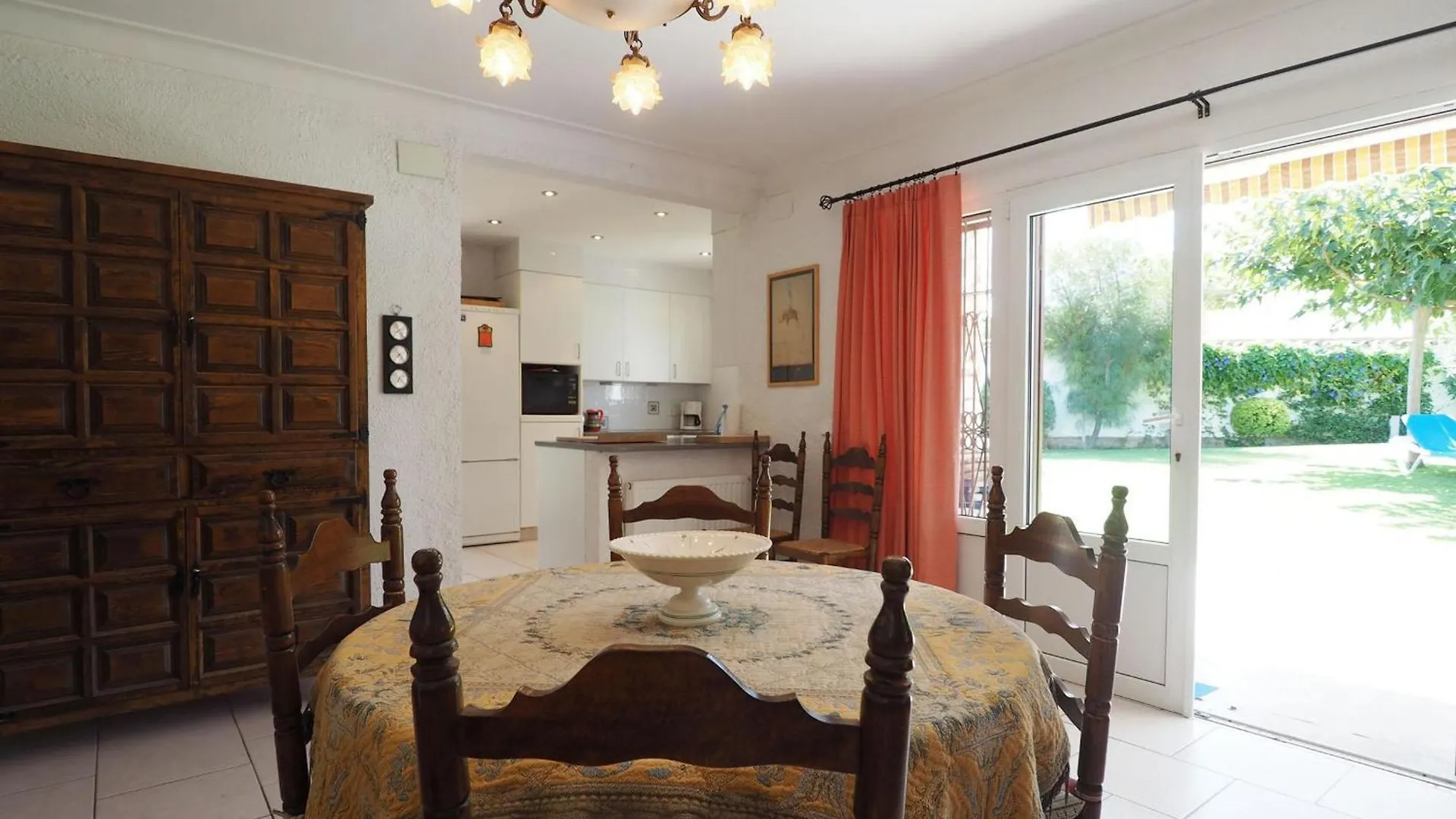Casa Con Piscina Privada, Jardin Amplio Y Estudio Independiente, 5 Habitaciones - Es-325-34 トレリャ・デ・モングリ 0*,