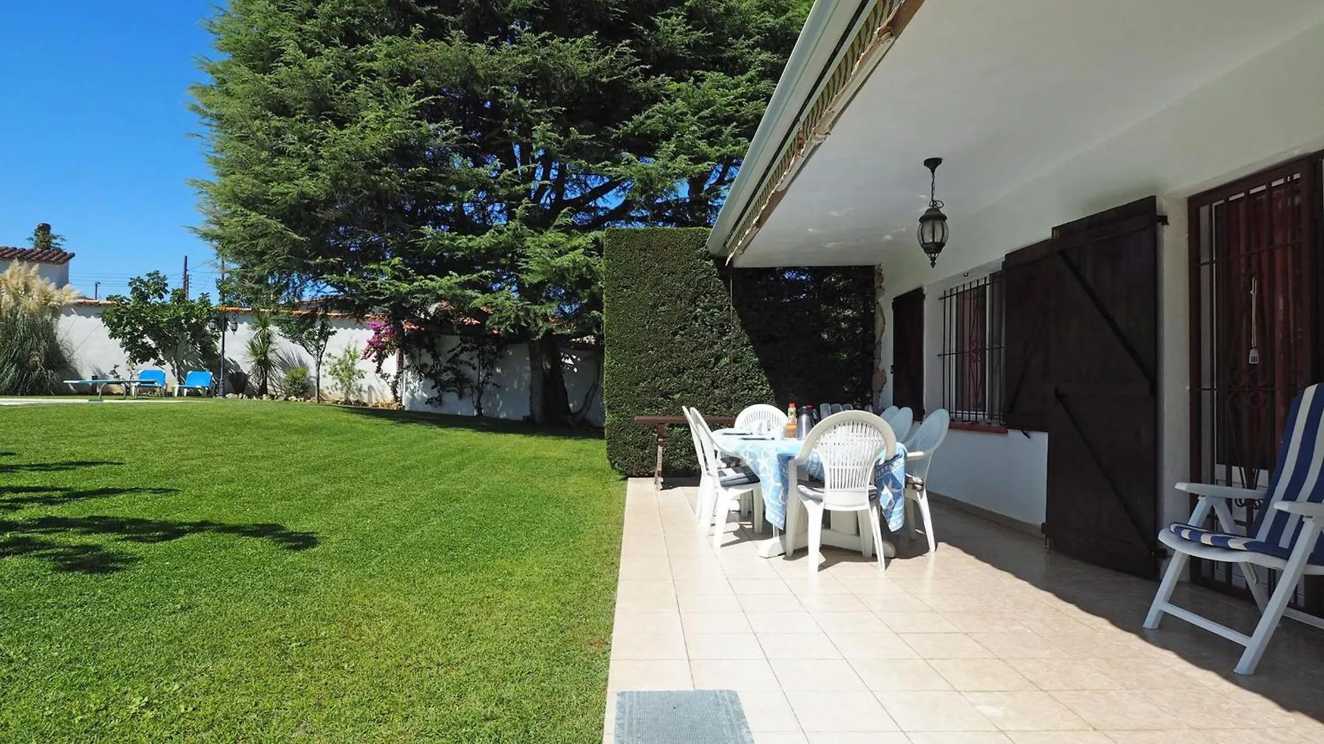 Casa Con Piscina Privada, Jardin Amplio Y Estudio Independiente, 5 Habitaciones - Es-325-34 トレリャ・デ・モングリ 0*,  スペイン