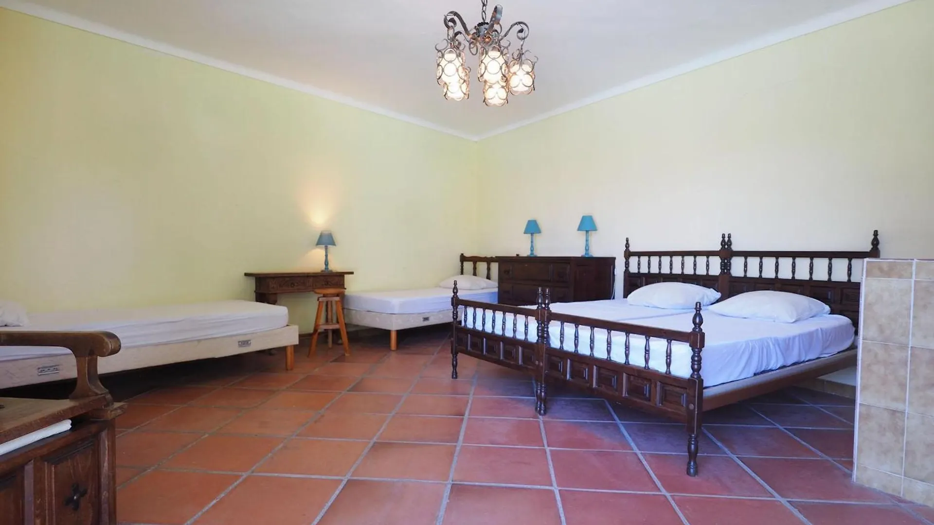 Casa Con Piscina Privada, Jardin Amplio Y Estudio Independiente, 5 Habitaciones - Es-325-34 トレリャ・デ・モングリ スペイン